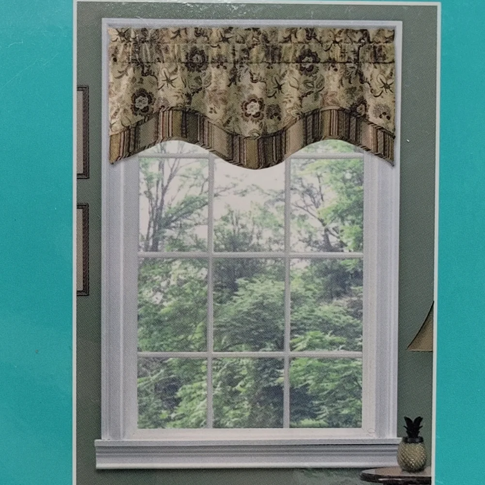 Traditions by Waverly Navarra Scallop Valance Traditional Style Floral 52x16 NEW